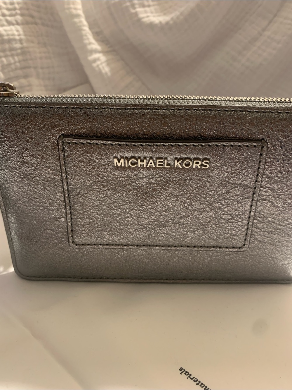 New Michael Kors Large Metallic Silver Leather Wristlet Clutch Card Wallet